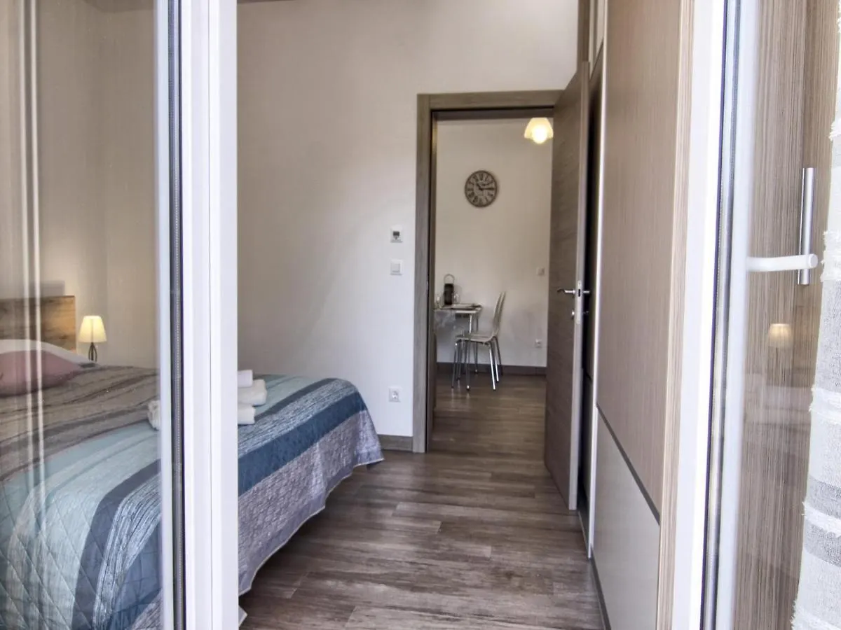 Pensjonat Apartments Victoria Pakoštane