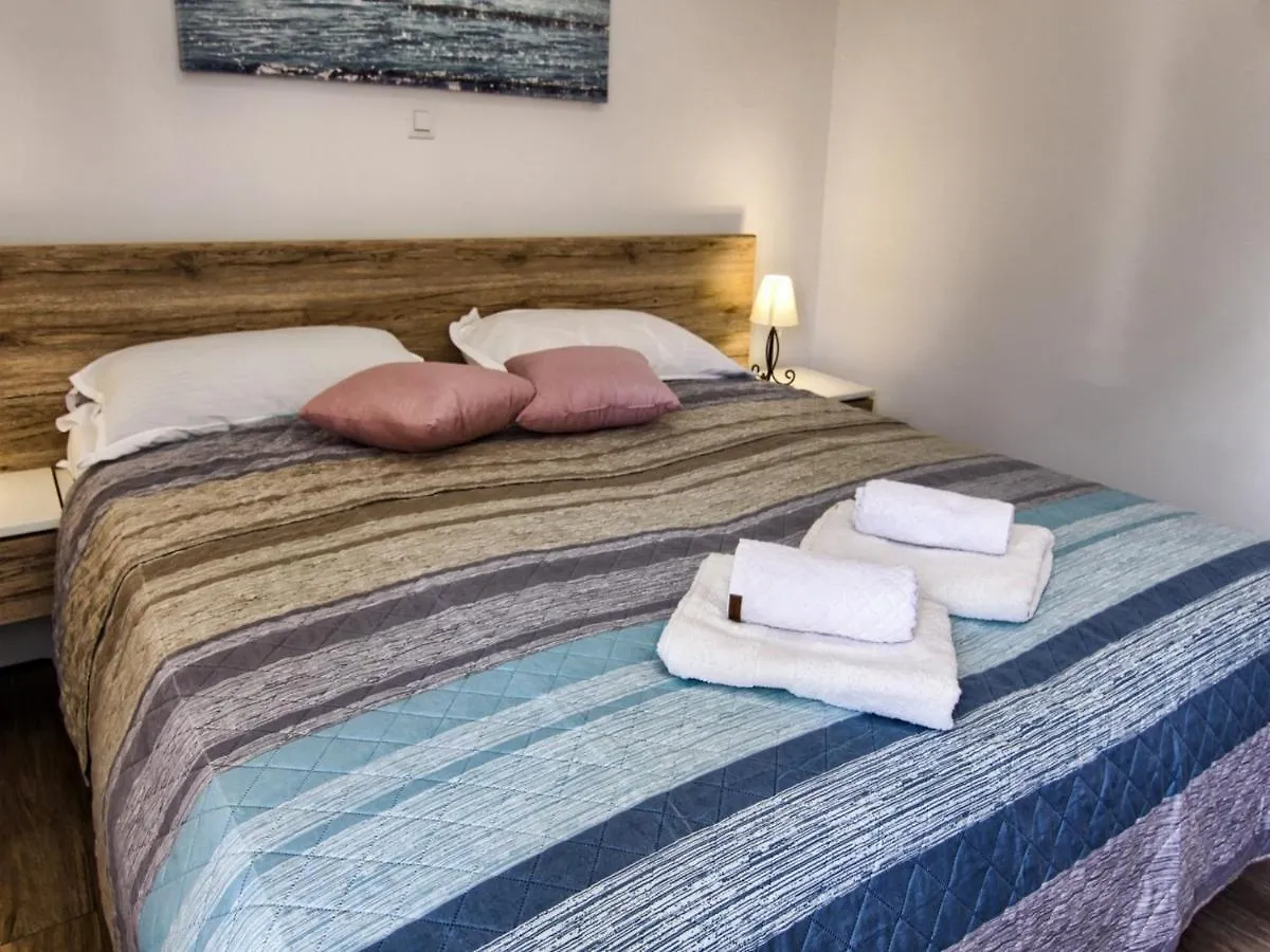 *** Guest house Apartments Victoria Pakostane Croatia